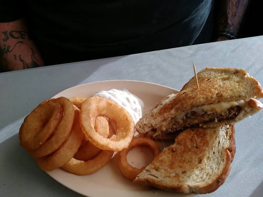 Patty Melt & Onion Rings